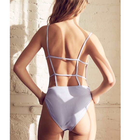 🛍 Urban Outfitters 🛍 Ribbed Bodysuit - Picture 1 of 6